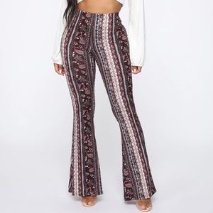 💜 FashionNova Flare Pant 💜